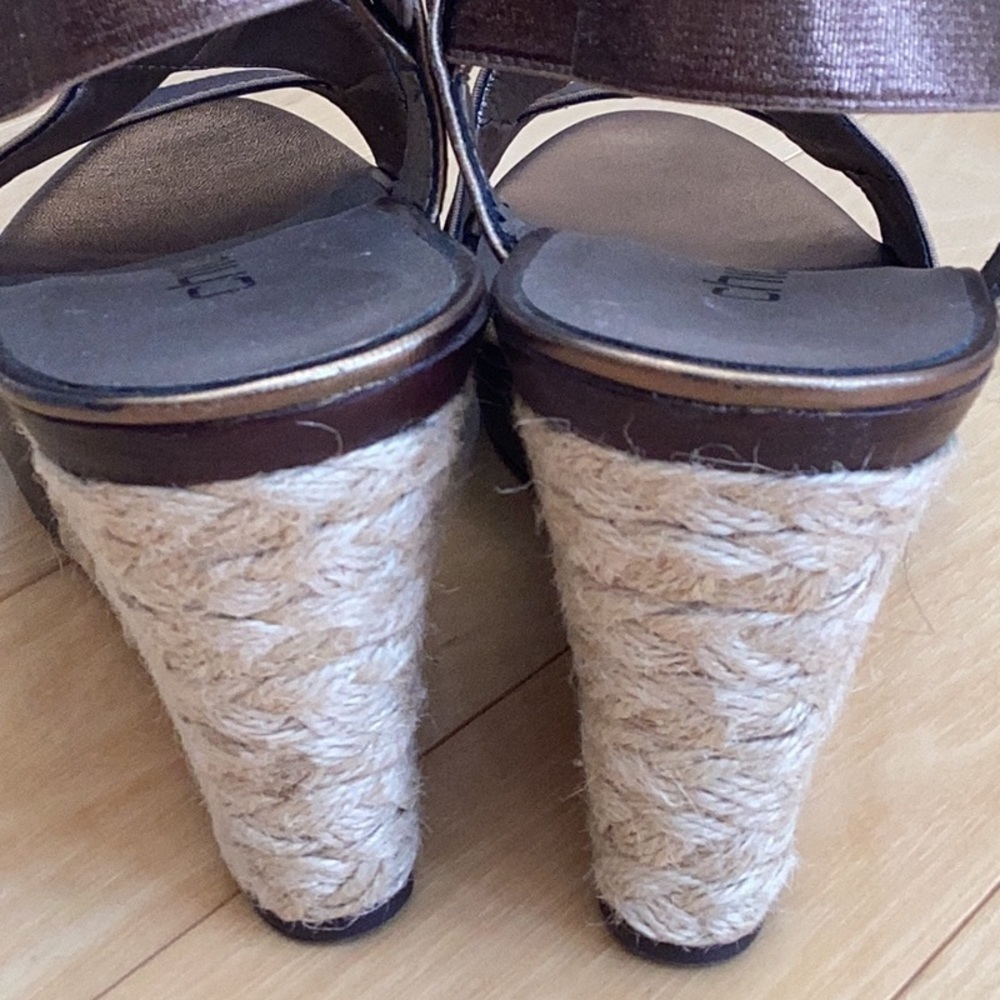 CHICOS bronze, open toe sling back espadrille wedge sandals. Women size 9.5 - Picture 6 of 16